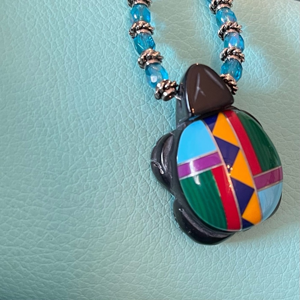 Silver inlay turtle with onyx